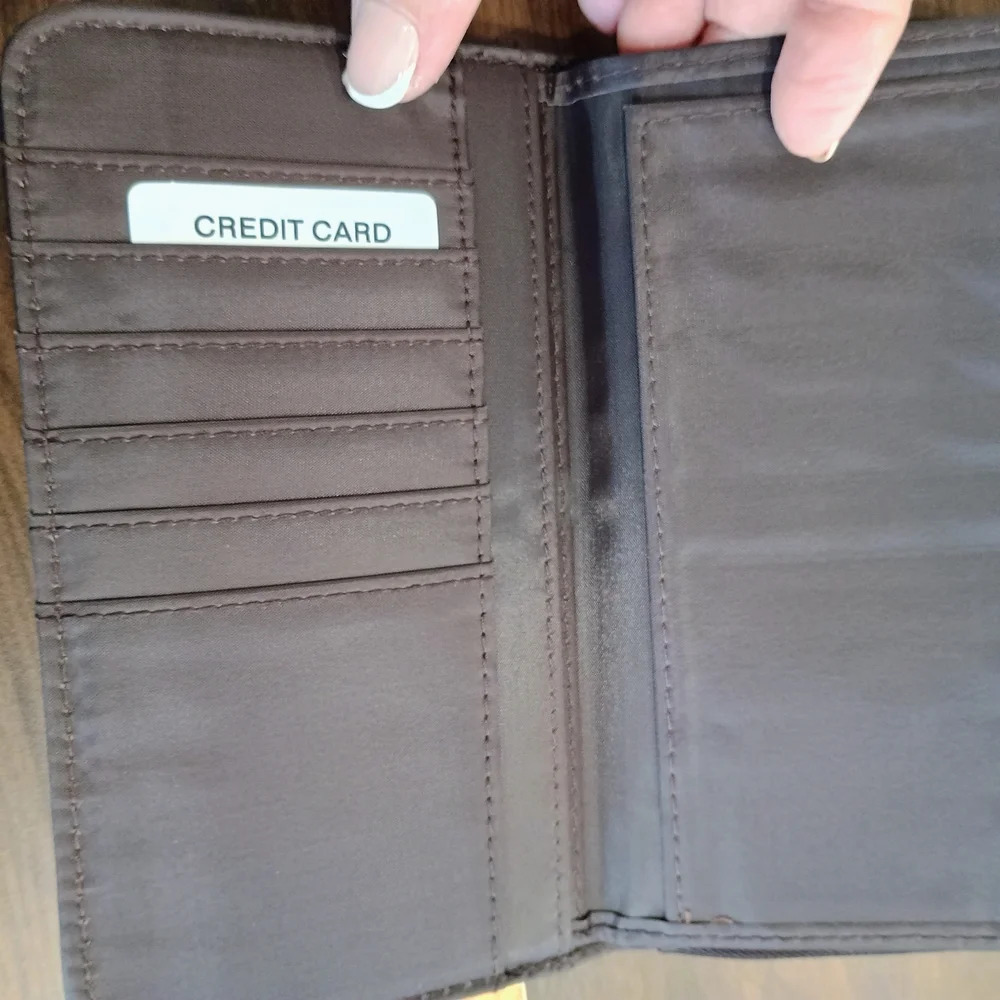 Candie's Brown Vegan Leather Wallet - Picture 4 of 6